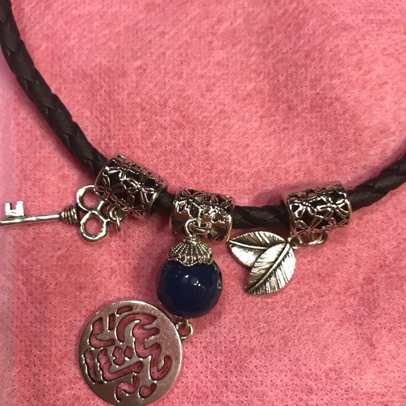 Necklace - Picture 2 of 2